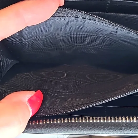 Gucci Supreme Shima Leather Wallet -Black Sherry Line